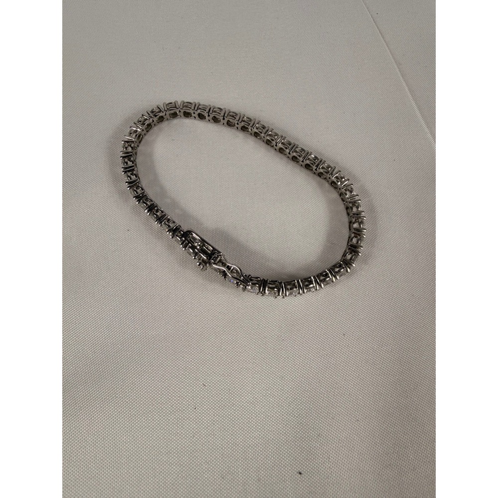 Unbranded Tennis Bracelet 7" Silver Tone Round Cut Clear CZ Box Clasp Sparkly - Picture 3 of 4